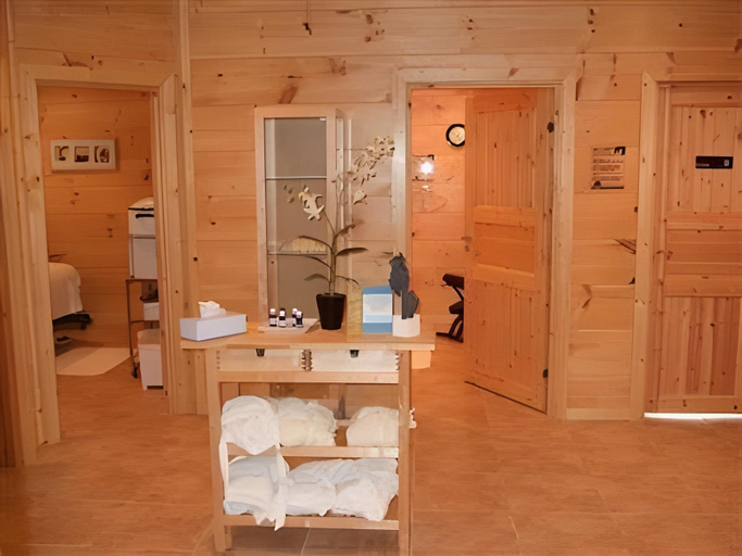 Others 5, Paradise Hills, Winery Resort & Spa, Union