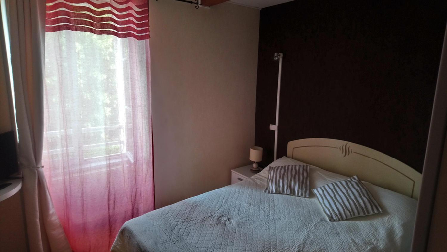 Bedroom 3, Auberge des lacs, Charente