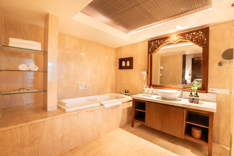 Bathroom 11