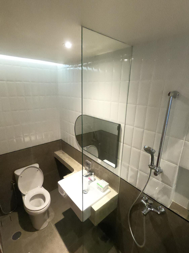 Bathroom 15