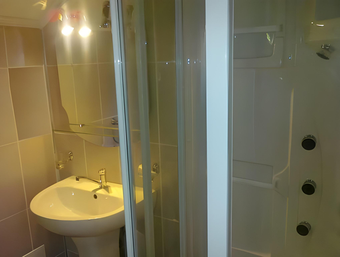 Bathroom 2, Pensiunea Elena, Targu Ocna