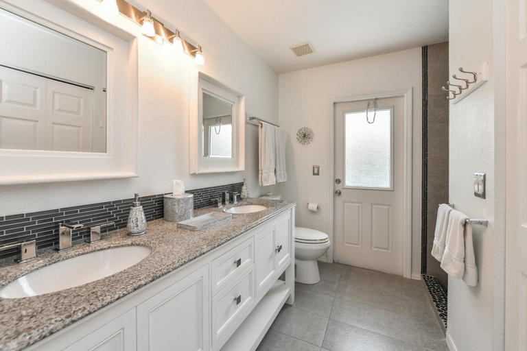 Bathroom 4, Contemporary Pool Villa I - Pool & Jacuzzi - Nearby Beach, Sarasota