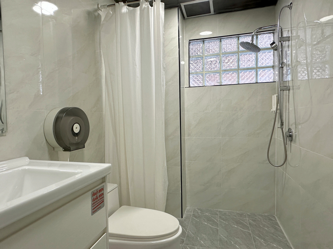 Bathroom 3