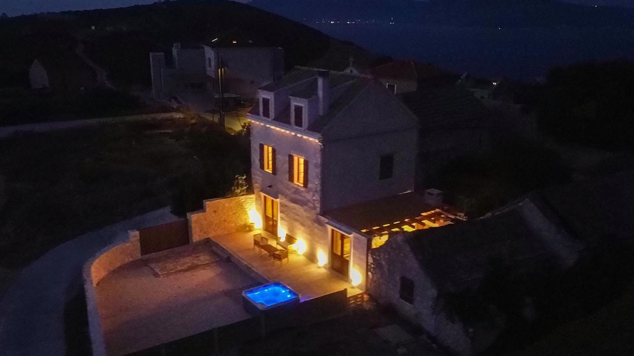 Exterior & Views 1, Villa on Bisevo - transfer and car included, 5 min to the sea, Komiža