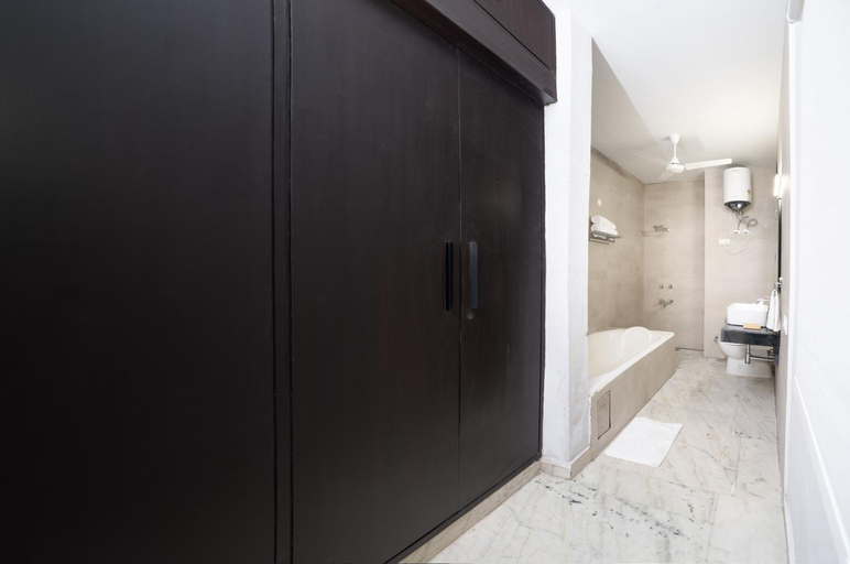 Bathroom 3, Firebrick Boutique Residences - Garnet House, Gurgaon