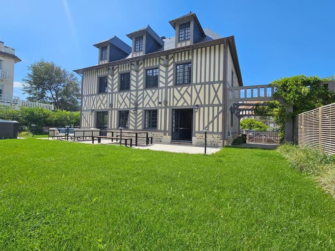 Villa d'exception, 5 chambres, 20m plage, spa., Calvados