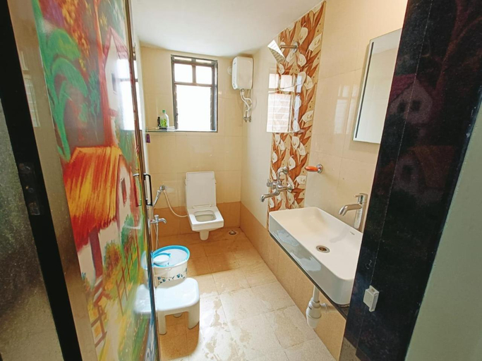 Bathroom 3, Diamond Cottage Homestay, Raigarh