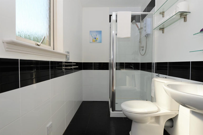 Bathroom 3, Fyne Rooms, Argyll and Bute