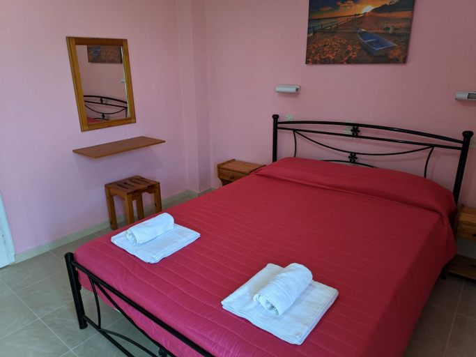 Others 5, Elena Pool, Ionian Islands