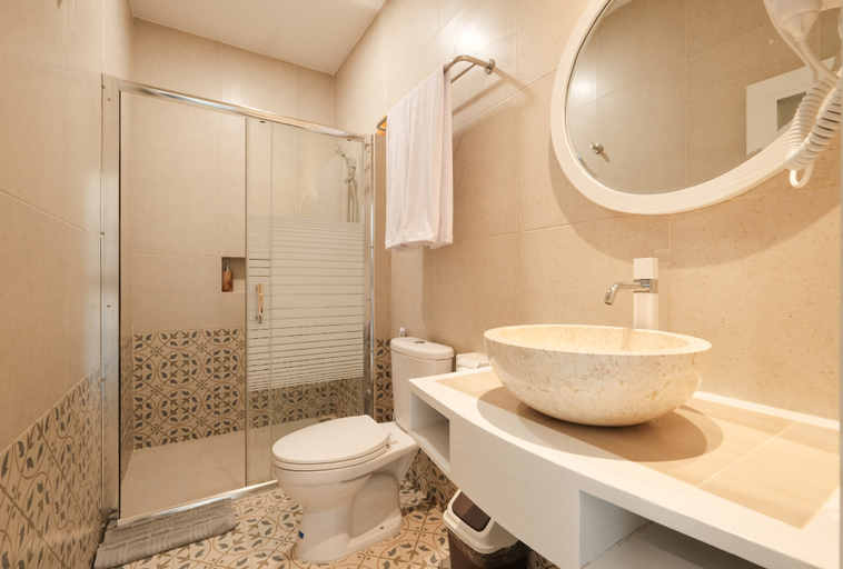 Bathroom 5, Flamingo Aquila, Badung