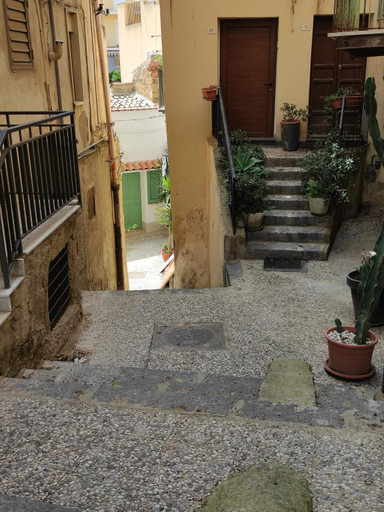 Others 5, Il Vicolo, Agrigento