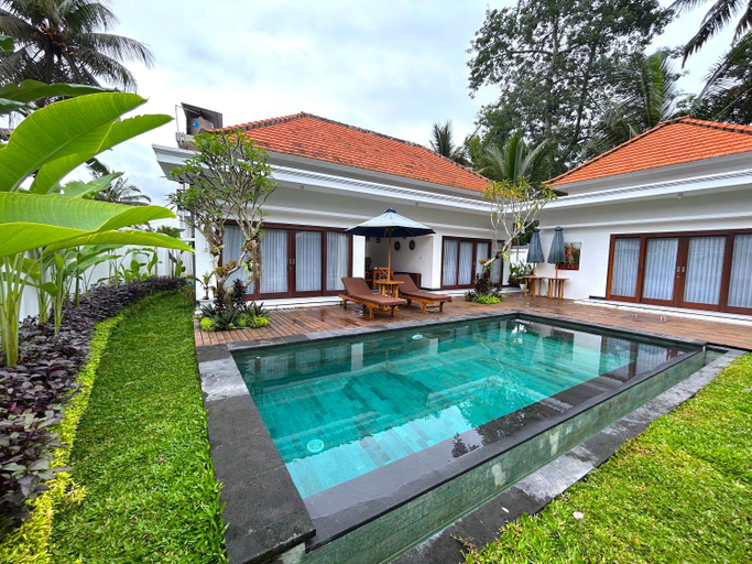 Swimming Pool 1