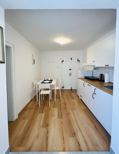 Others 4, SML Apartments 1, Izola