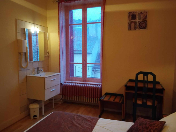 Others, Hotel Moderne, Aveyron