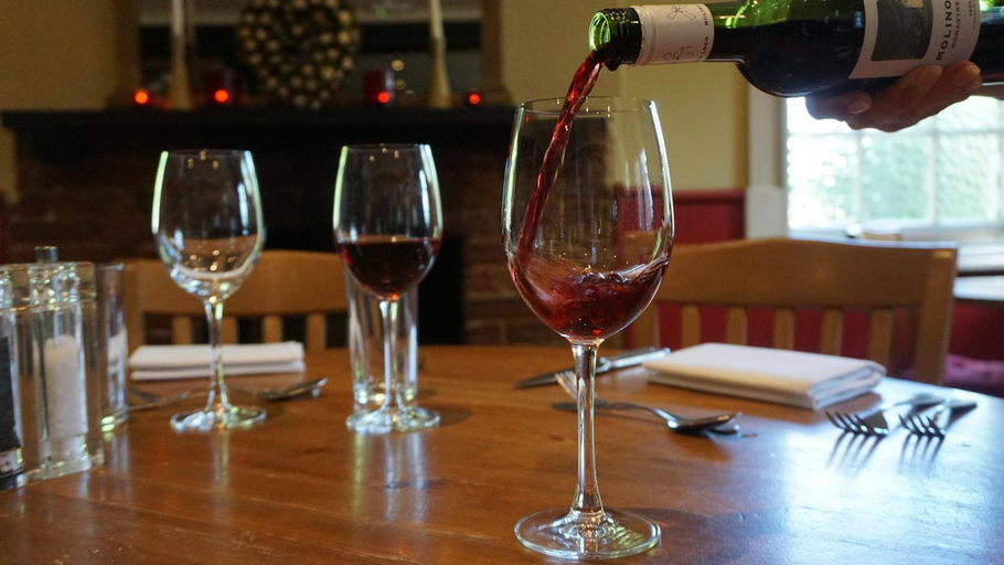 Food & Drinks 5, The Bull Hotel Maidstone/Sevenoaks, Kent