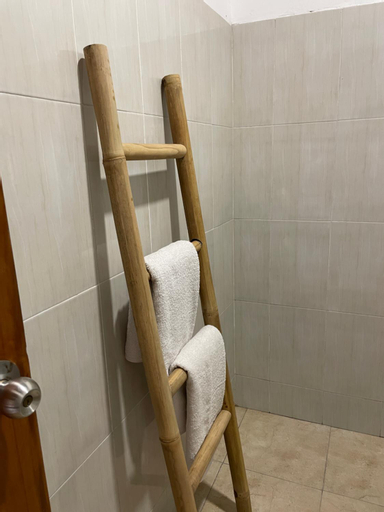 Bathroom 28