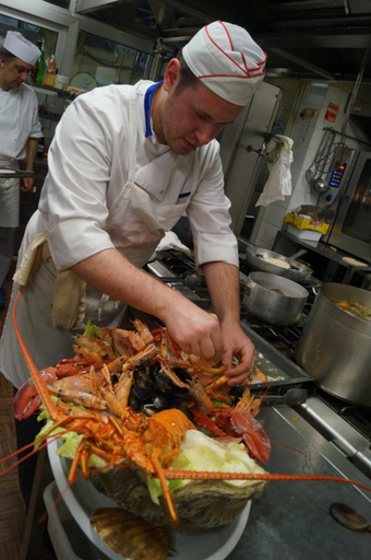 Food & Drinks 3, Aquila Nera Di Tony, Torino