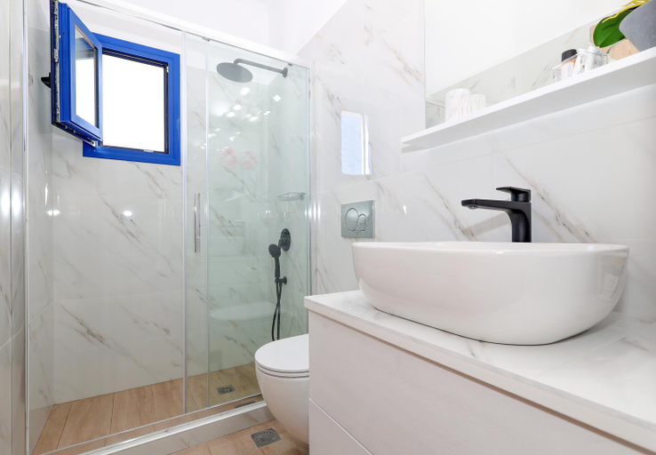Bathroom 3, Niko's Beach Suites No1, Attica