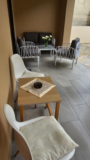 Others 3, Aliaj Guest House, Beratit