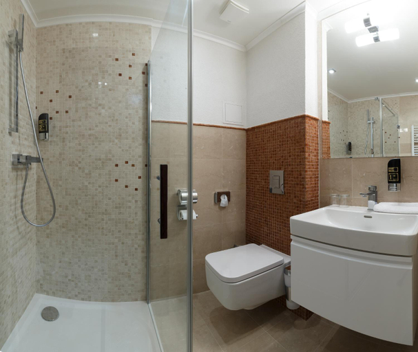 Bathroom 2, Hotel Bystra, Snina