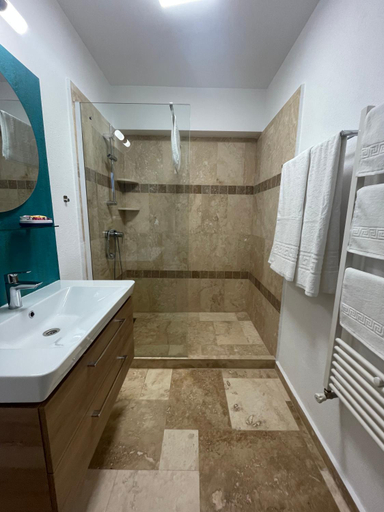 Others 3, Vila Thera, Mangalia