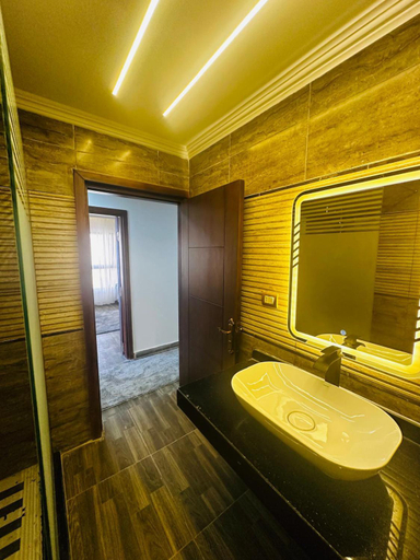Bathroom 2, Gleem Bay ultra lux Apartment, Alexandria