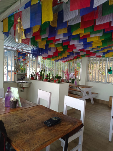 Food & Drinks 4, Bikers Den Zuluk, East Sikkim