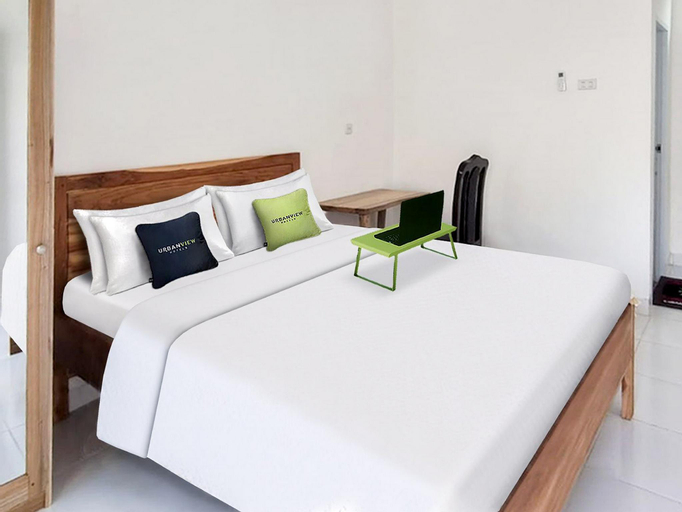 Bedroom 2, Urbanview Hotel Betego Syariah Enggal by RedDoorz, Bandar Lampung