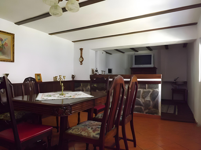 Others 4, Casa Veche, Maldaresti