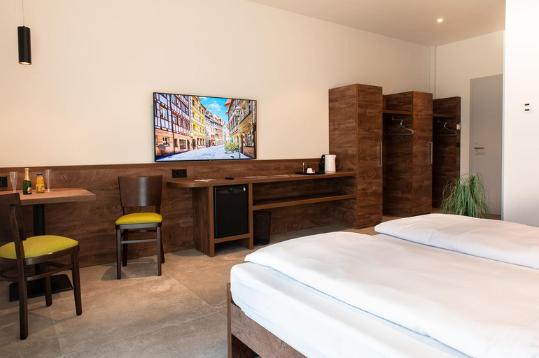 Bedroom 2, Hotel Grune Elster, Fürth