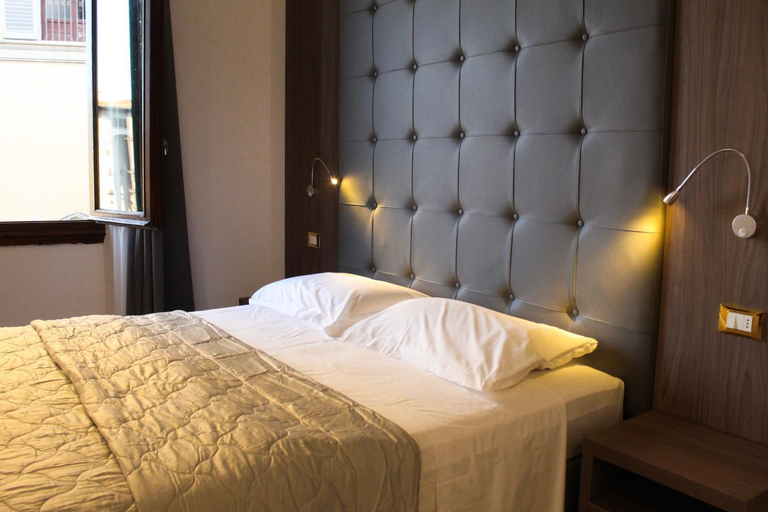 Bedroom 3, LunArt, Florence