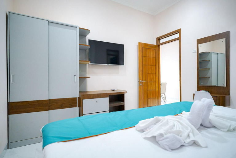 Bedroom 13