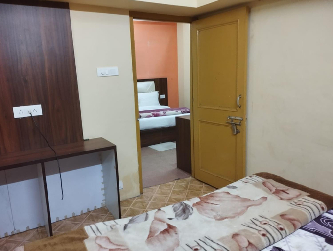 Others 2, Hotel Ishwar Naddi, Kangra