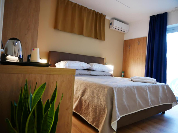 Others 2, B&B Civico 66, Cosenza