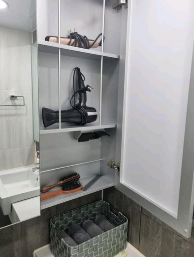 Bathroom 12