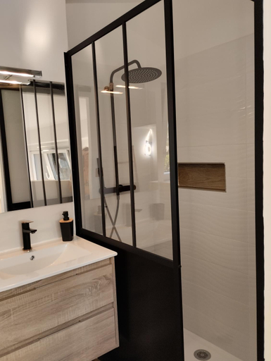 Bathroom, L'Atelier Saint-Sulpice - Cocon, piscine, deconnexion entre Bordeaux et St Emilion, Gironde