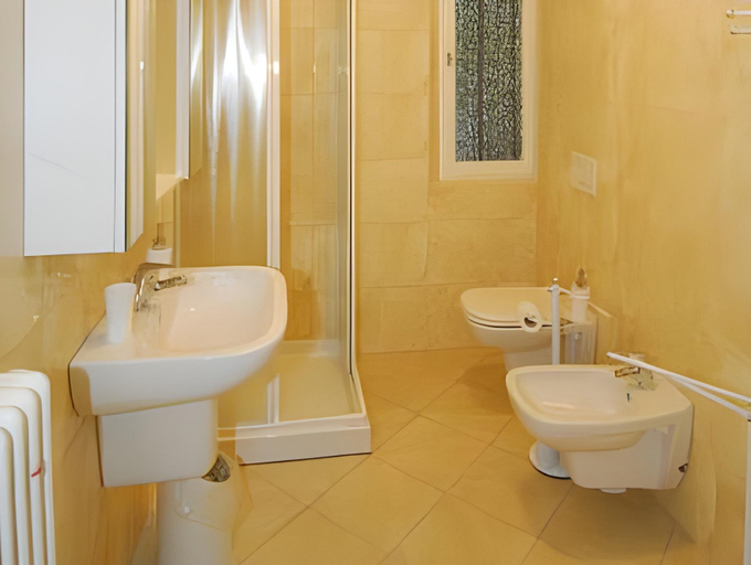 Bathroom 2, Fio & Gio, Lecco