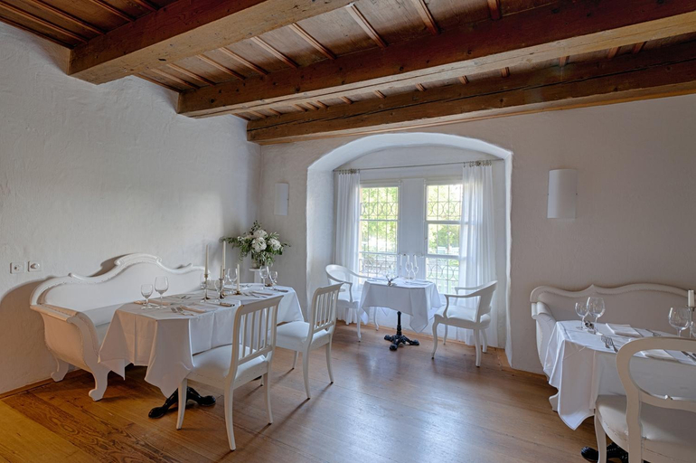 Food & Drinks 3, Schloss Ueberstorf - Tafeln, Tagen, Traumen, Sense