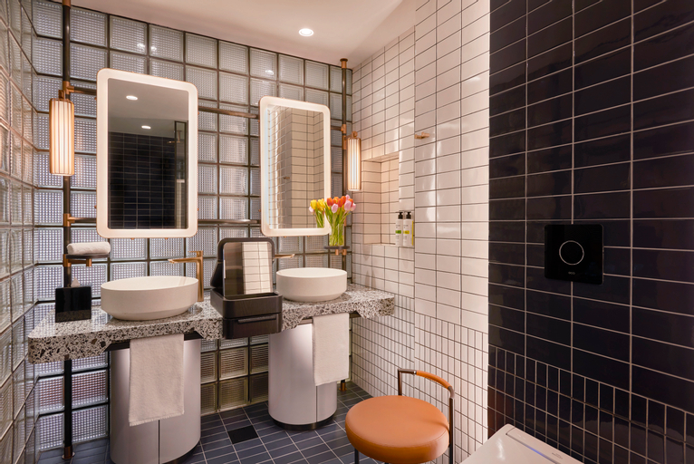 Bathroom 27