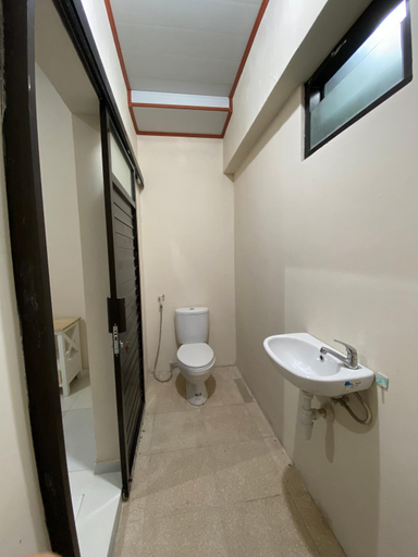 Bathroom, Nawasena Guesthouse Jogja, Sleman