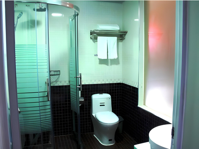 Bathroom 3, Super 8 Hotel Shiyan Beijing Middle Road, Shiyan