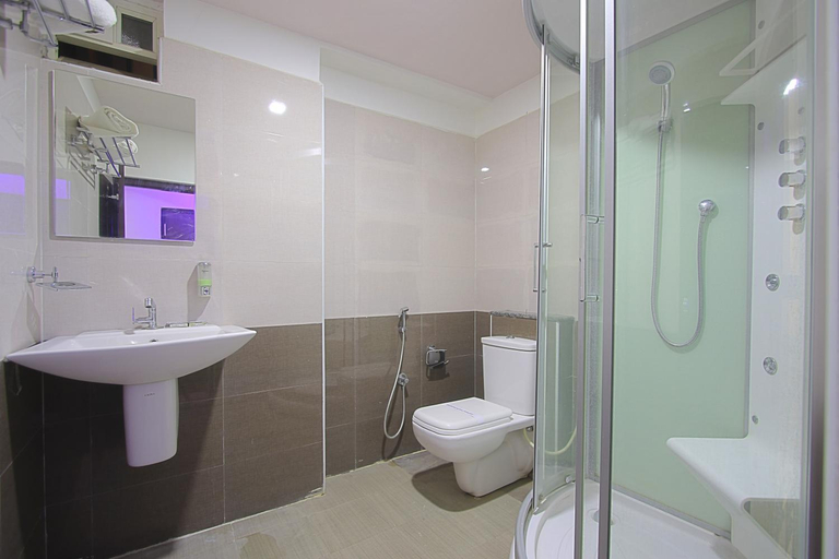 Bathroom 4, ABM Express Inn, Bangalore