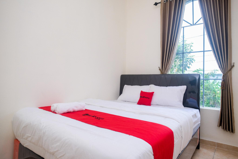 Bedroom 13