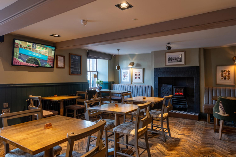 Food & Drinks 4, Crown and Cushion Appleby, Cumbria