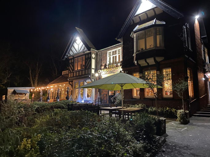 Others 4, The lodge at Carlton tavern free parking, York