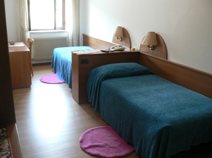 Bedroom 4, Al Cavallino Rosso, Belluno