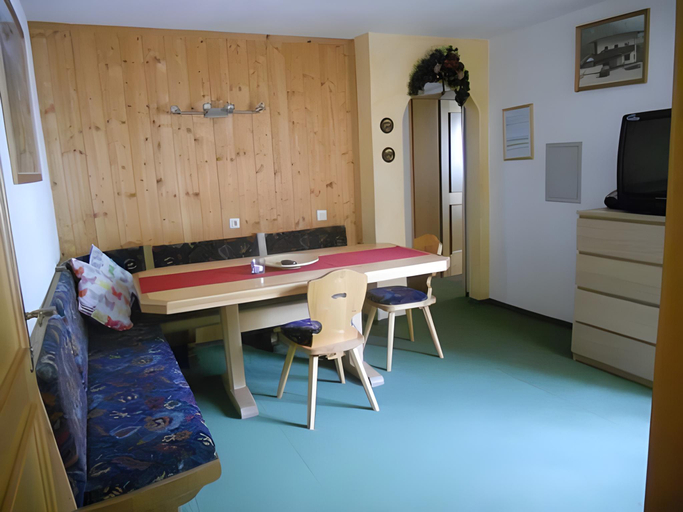 Others 5, Forsthaus Falkner, Imst