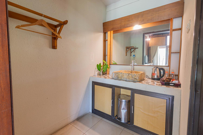 Bathroom 24