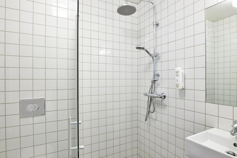 Bathroom 4, Fosshotel Stykkisholmur PO, Helgafellssveit