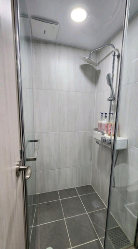 Bathroom 7